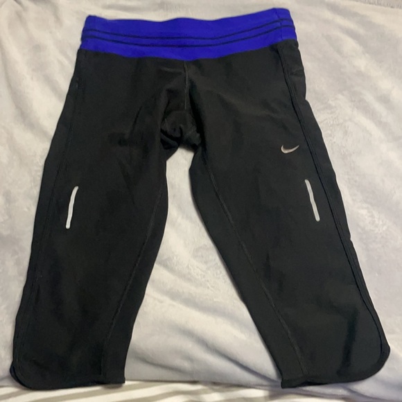 Nike Dri-Fit Running 1/2 length - Picture 3 of 5